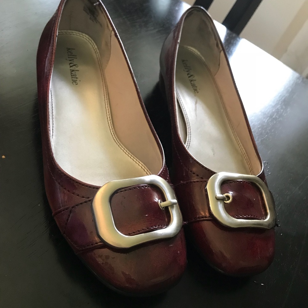 Butgundy patent leather flats